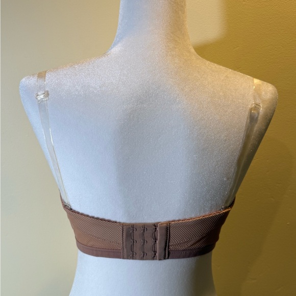 Freya Bra in tan also without straps - Picture 9 of 10
